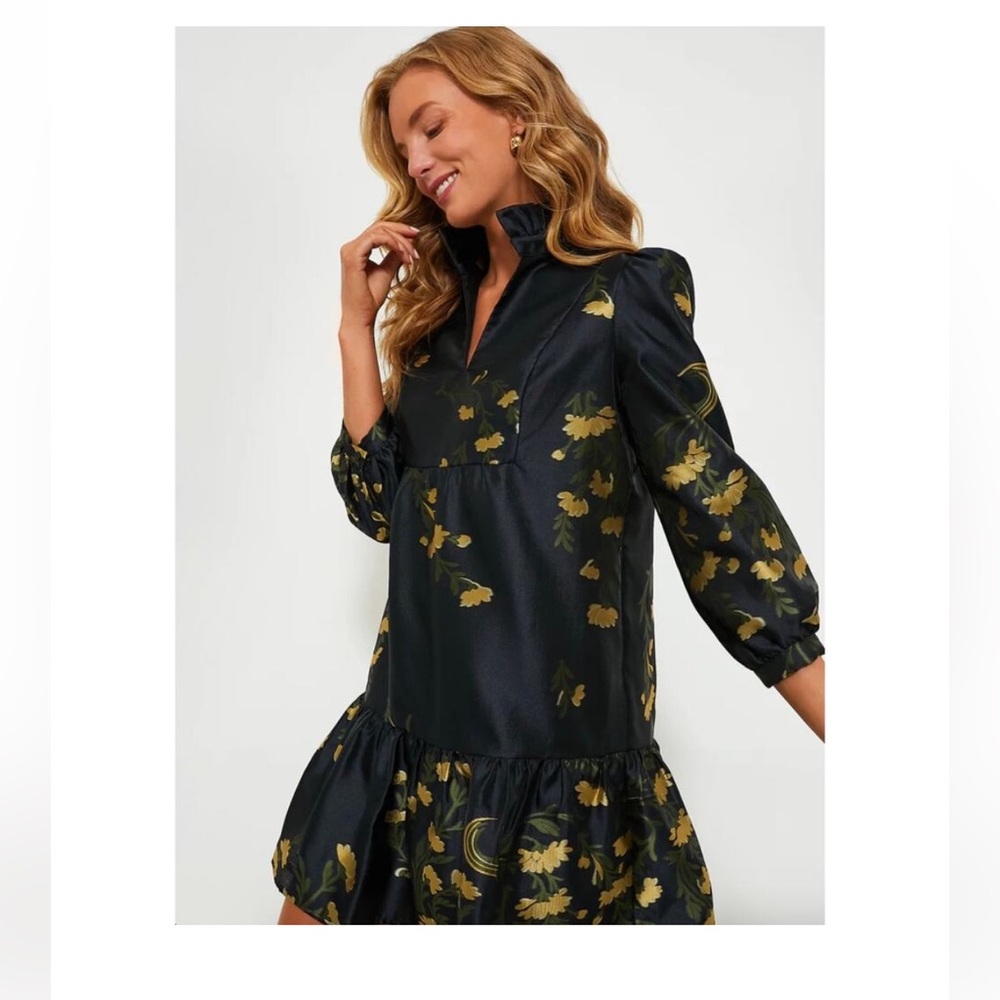NWT Tuckernuck Navy Jasmine Vine
Jacquard Palmerston Floral Dress Sz M